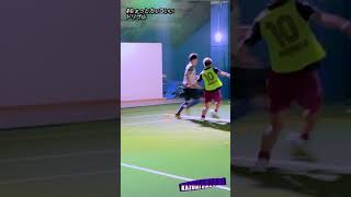 【フットサル】「縦突破はDFの意識を…」 個サルでちょっとカッコいいプレー_97｜A little cool moments of Futsal court in  japan｜#shorts