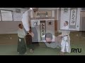 合気道の技　横面打ち四ヶ条抑え（一）aikido techniques yokomen uchi yonkajo osae 1