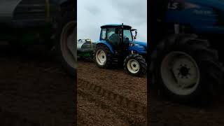 Tractor LS PLUS100 cu cisterna pentru apa