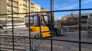 aspettando il festival di Sanremo 2025 si allestisce il palco esterno