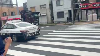 【緊急走行】神奈川県警察220系クラウンパトカーサイレン鳴らし現場へ急行！！