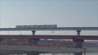 【多摩モノレール】Vehicle of the Tama monorail across the Tama River