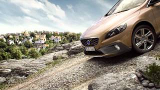 2013 Volvo V40 Cross Country all-wheel drive demonstration