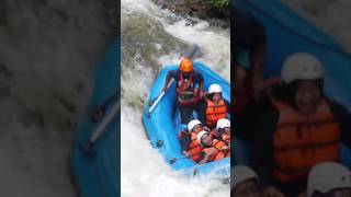 Boom Bash Splash #thevetpreneurvoice #riverrafting #rafting #outdoors #outing #sports #olahraga #fun