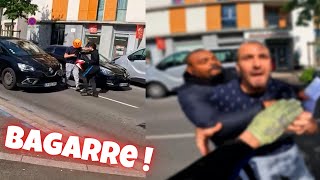 BAGARRE ENTRE UN JEUNE MOTARD ET UN AUTOMOBILISTE EN COLÈRE !😡 Road rage ( Compilation ) 2024