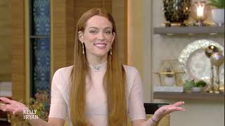 Riley Keough Sings for the First Time in “Daisy Jones & the Six”