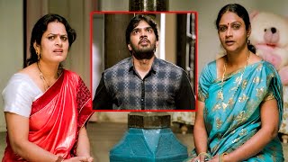 ఏంట్రా బాబు ఇలా ఇరుక్కుపోయా వీళ్ళ మధ్య | Ultimate Comedy Scene | Telugu Cinemalu Thaggedele