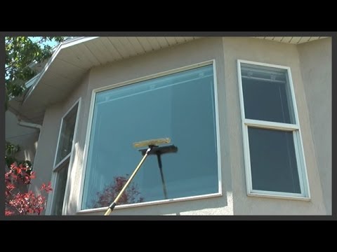 How to clean outside windows on a house How to clean outside windows on a house