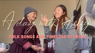 A day with Abiley 👵✨, folk songs and timeless stories 🎼