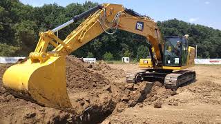 Excavator Cat 320 Next Gen - demo area @ Roadshow 2018, Bucuresti (I)