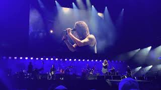 Times like these | Dave Grohl gives an emotional tribute to Taylor Hawkins | Wembley 03/09/2022