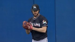 MIA@TOR: Haren strikes out seven over seven innings