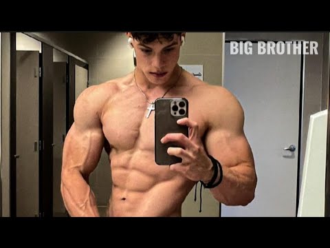 19 Years Old With Impressive Muscle Body - YouTube