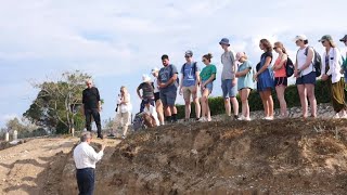 Ξενάγηση του Απόστολου Παπαφωτίου, σε φοιτητές του Πανεπιστημίου Notre Dame Indiana, U S A.