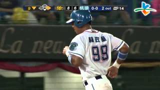 20130906 CPBL 象VS桃猿 9下 蔡明覺撲球後拋給二壘手刺殺林政億