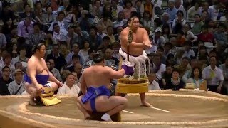 平成27年（2015年）7月名古屋場所初日横綱鶴竜土俵入り 12 July 2015 Yokozuna Kakuryu Unryu Style