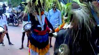 kannenkavu pooram 2011 karinkali varavu 3.mp4