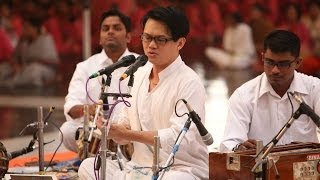Malaysian Chinese, Chong Chiu Sen sings Carnatic Music in Prashanthi Nilayam - Dream realized 2013