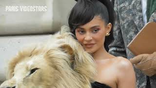 Kylie Jenner and her scary lion head @ Paris Fashion Week 23 January 2023 show Schiaparelli