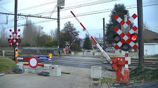 Spoorwegovergang Bilzen (B) // Railroad crossing // Passage à niveau