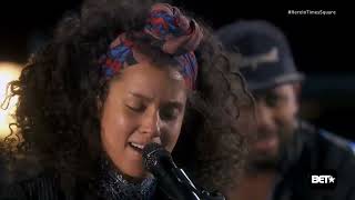 Alicia keys onde luv feat Nas live Times Square