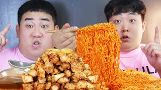 리얼먹방)ASMR MUKBANG 세계 최초 비만트레이너 역트형과 맛있는 꿀조합 비빔면 삼겹살 리얼사운드 먹방 Spicy Noodles Pork Belly EATING SOUND