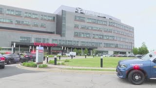 Northwestern Indiana sheriff's deputy shot after bringing stranded driver to hospital