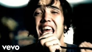 Hoobastank - Crawling In The Dark (Official Music Video)