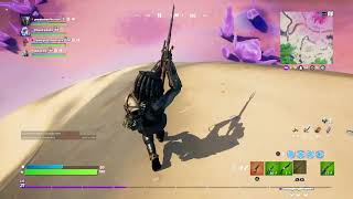 FORTNITE: Predator fights the Mandalorian the uses his weapon to be a sniper short film