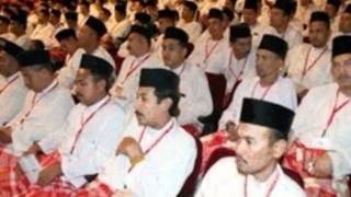 Nasyid Panggilan Jihad ditujukan kepada UMNO dan PAS Nyanyian Orkes El Suraya
