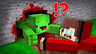 Why Mikey was KIDNAPPED in SCARY CAVE in Minecraft Challenge - Maizen