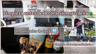 Limpieza antes de decoración navideña🎄🫧limpiando ventanas🫧]]taller improvisado de repostería🎂