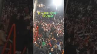 史上最牛“村BA”，秒变蹦迪现场！