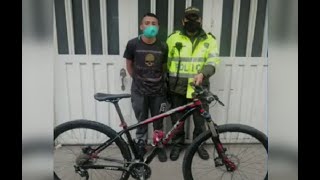 Así cayó ladrón que acababa de robar bicicleta en Bogotá