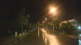 父島に迫る台風19号