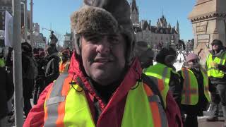 Pro-pipeline convoy arrives at Parliament Hill