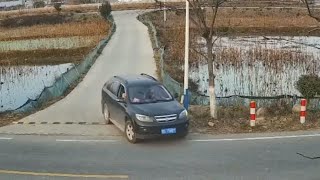 莫开斗气车，文明出行，拒绝路怒