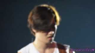 [HD FANCAM] 140510 CNBLUE Can't Stop Live In Singapore - Love Light (Lee JongHyun Focus)