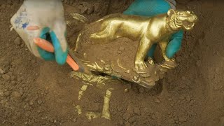 Treasure Hunt - USA: Metal Detector Uncovers Golden Age Heritage That Shocked the World