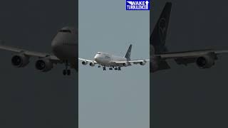 Boeing 747 Arrival Never Gets Old! (Lufthansa 470 FRA to YYZ)