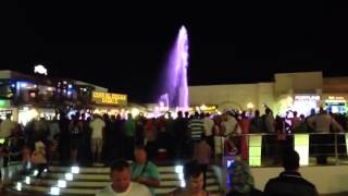 Soho square fantastic water show