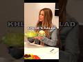 Khloé teaches the Kardashian salad shaking 😂 Result at the end #thekardashians