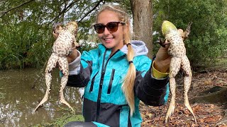 FROGGIN' In the Louisiana BAYOU Catch \u0026 Cook Frog Legs!