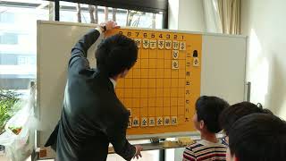 三枚堂達也六段と歩なし将棋対決！子供達笑いっぱなしの対局。