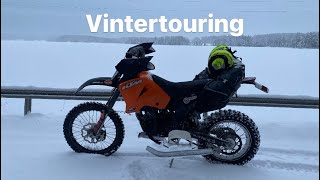 På Motorcykel med skidor i -16c drar vi på mc-träff i Dalarna. Hjulbord i Spannkojan vintertouring