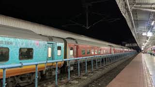 High priority train Bengalore Nizamuddin Rajadhani Express arriving Guntakal Junction