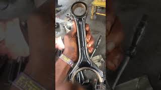 Checking piston and connecting rod 3306 #piston #connectingrod #engine