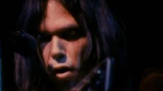 NEIL YOUNG--THE LONER & CINNAMON GIRL (ACOUSTIC)