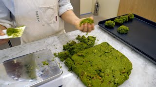 100% matcha biscuits with a delicious aroma