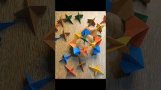Hoje fiz uma animação de um origami. Repele energias ruins. #kusudama #origami #dobraduradepapel